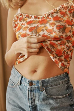 Caraco Sous les lilas